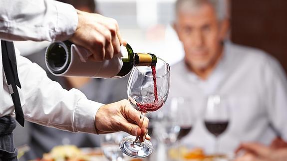 El vino en restaurantes: ocho claves que tenés que conocer como cliente